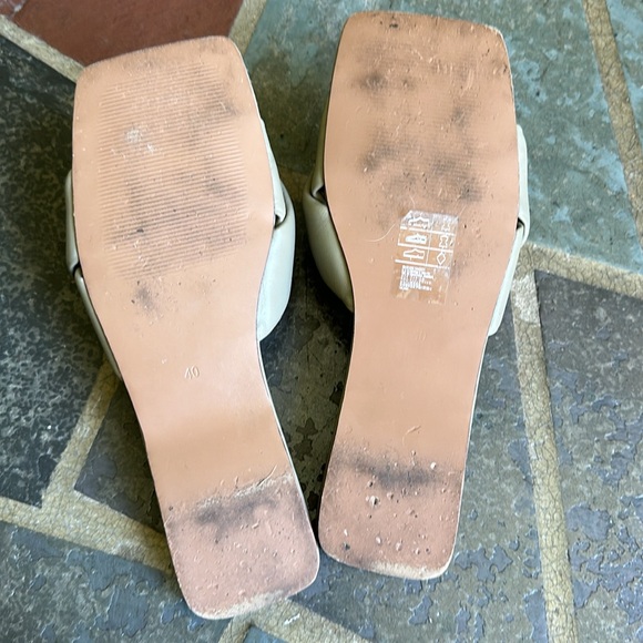 H&M Leather Cross Over Sandal - Picture 2 of 5